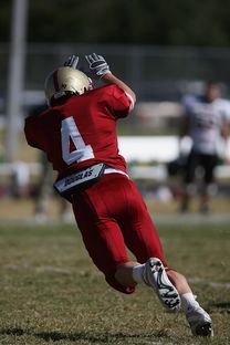 678体育入口-球队是否通过边路连续推进撕裂密集防守线路